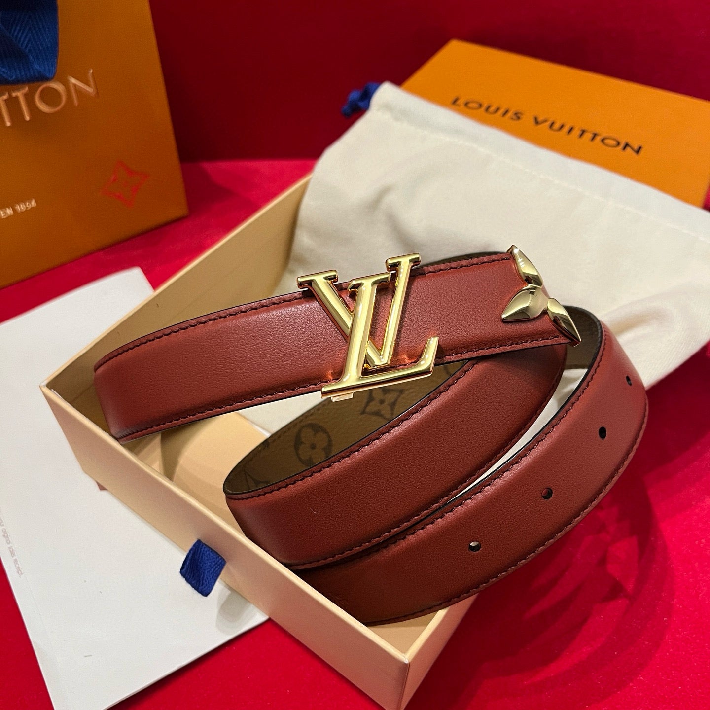 Louis Vuitton Pretty Lv 30 mm Reversible Belt