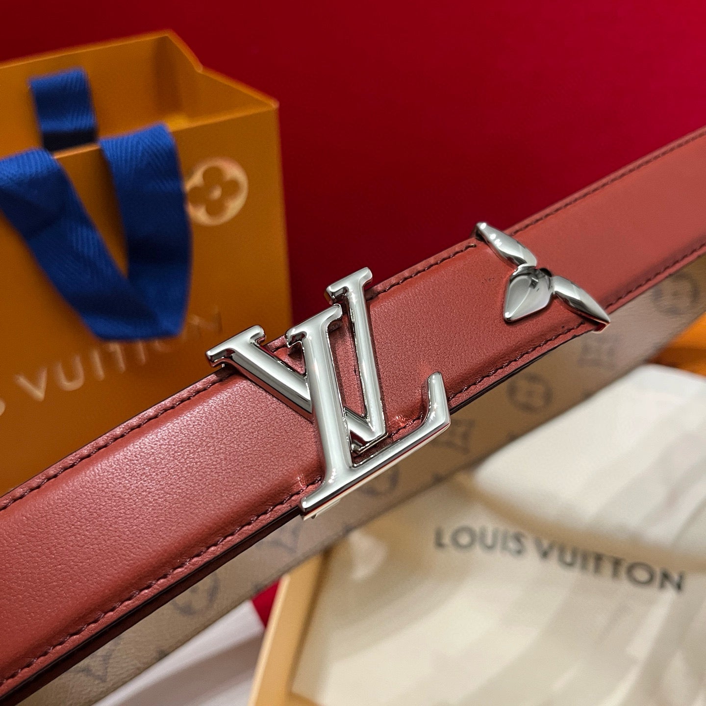 Louis Vuitton Pretty Lv 30 mm Reversible Belt