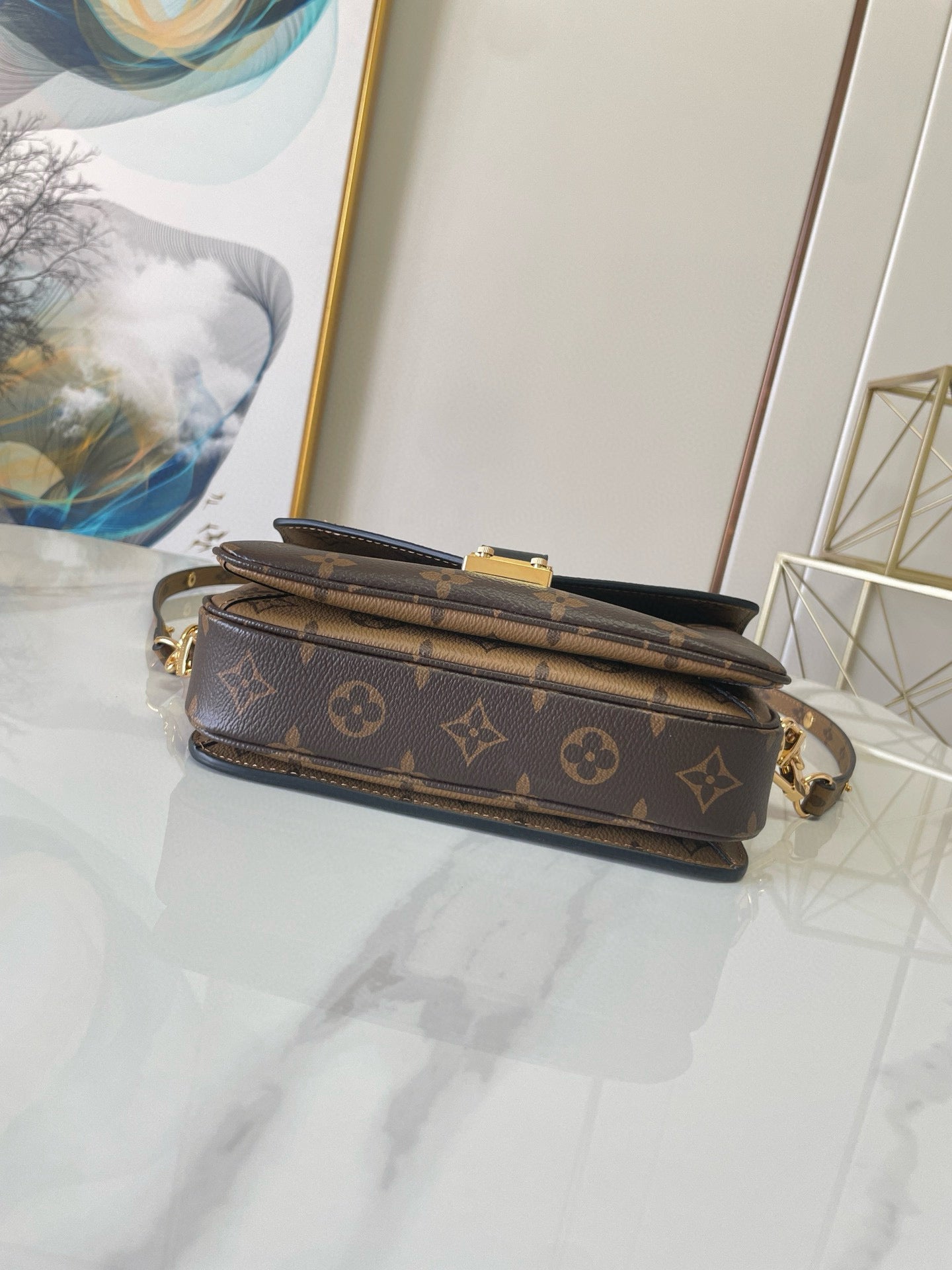 Louis Vuitton Pochette Metis East West
