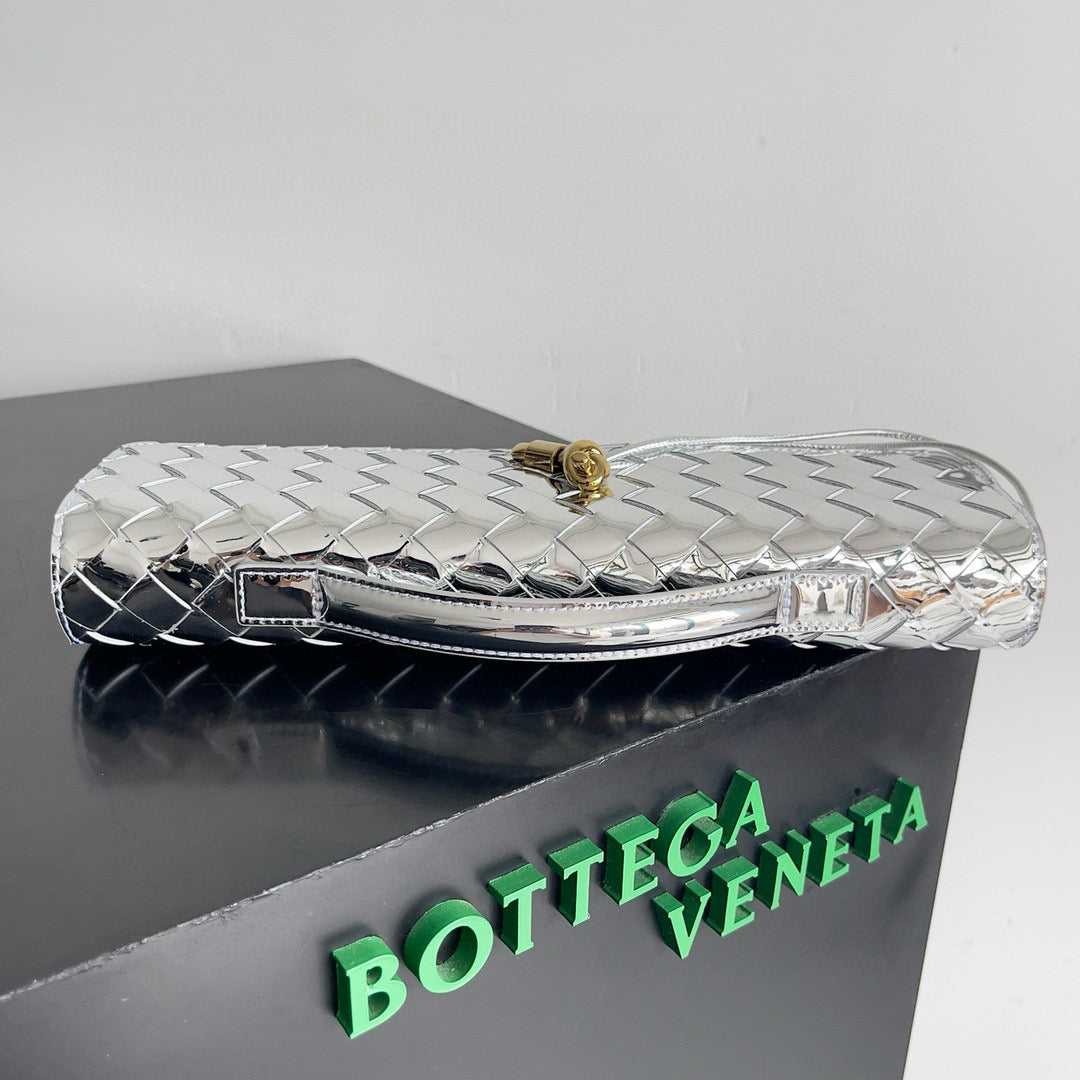 Bottega Veneta Andiamo Clutch
