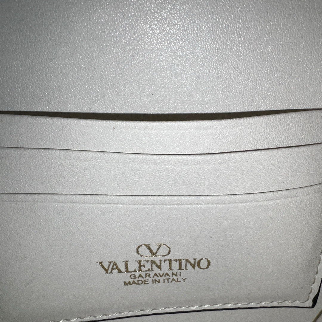 Valentino Vlogo