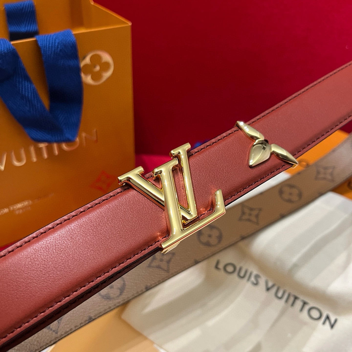 Louis Vuitton Pretty Lv 30 mm Reversible Belt