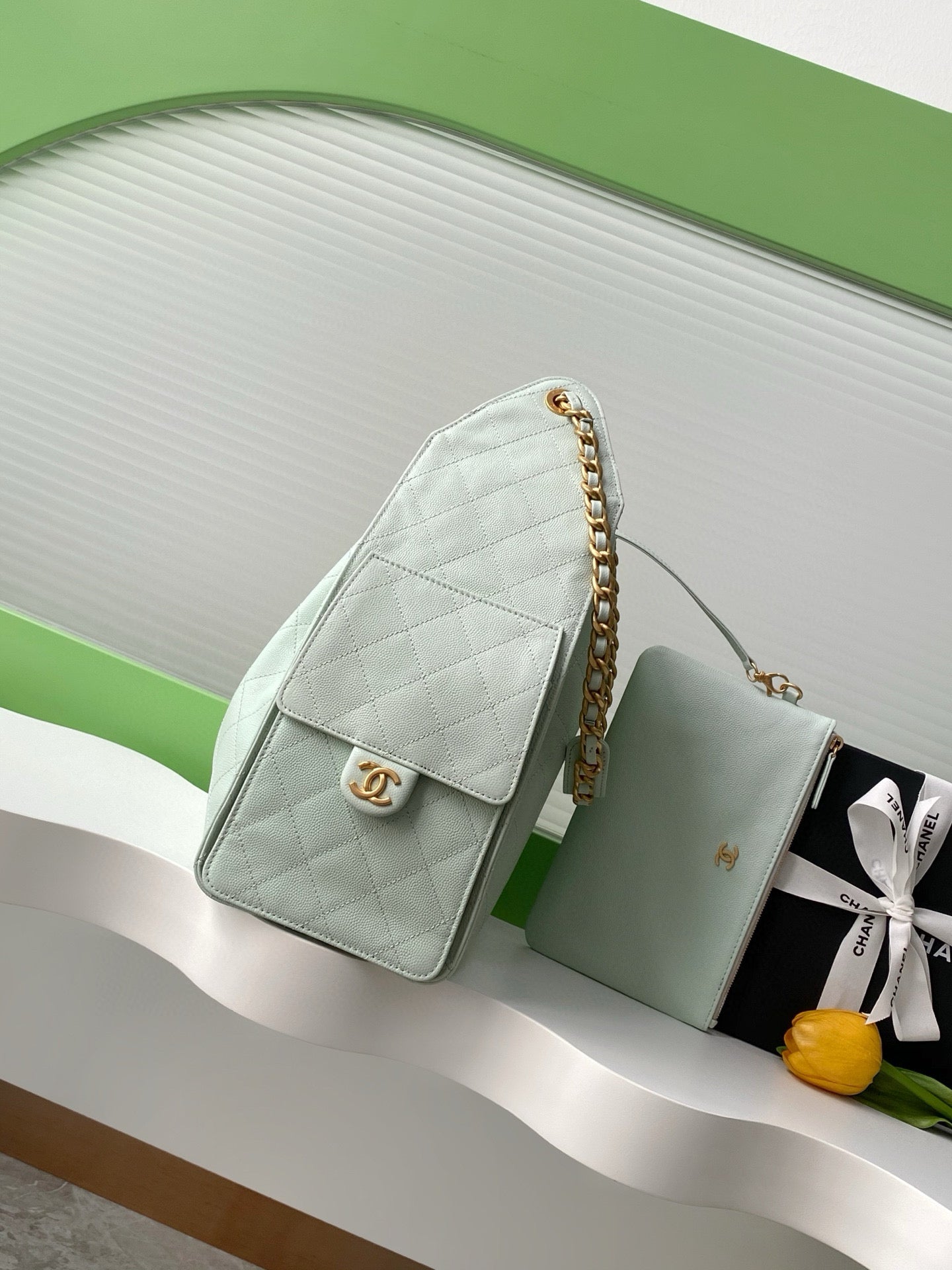 Large 25 Handbag