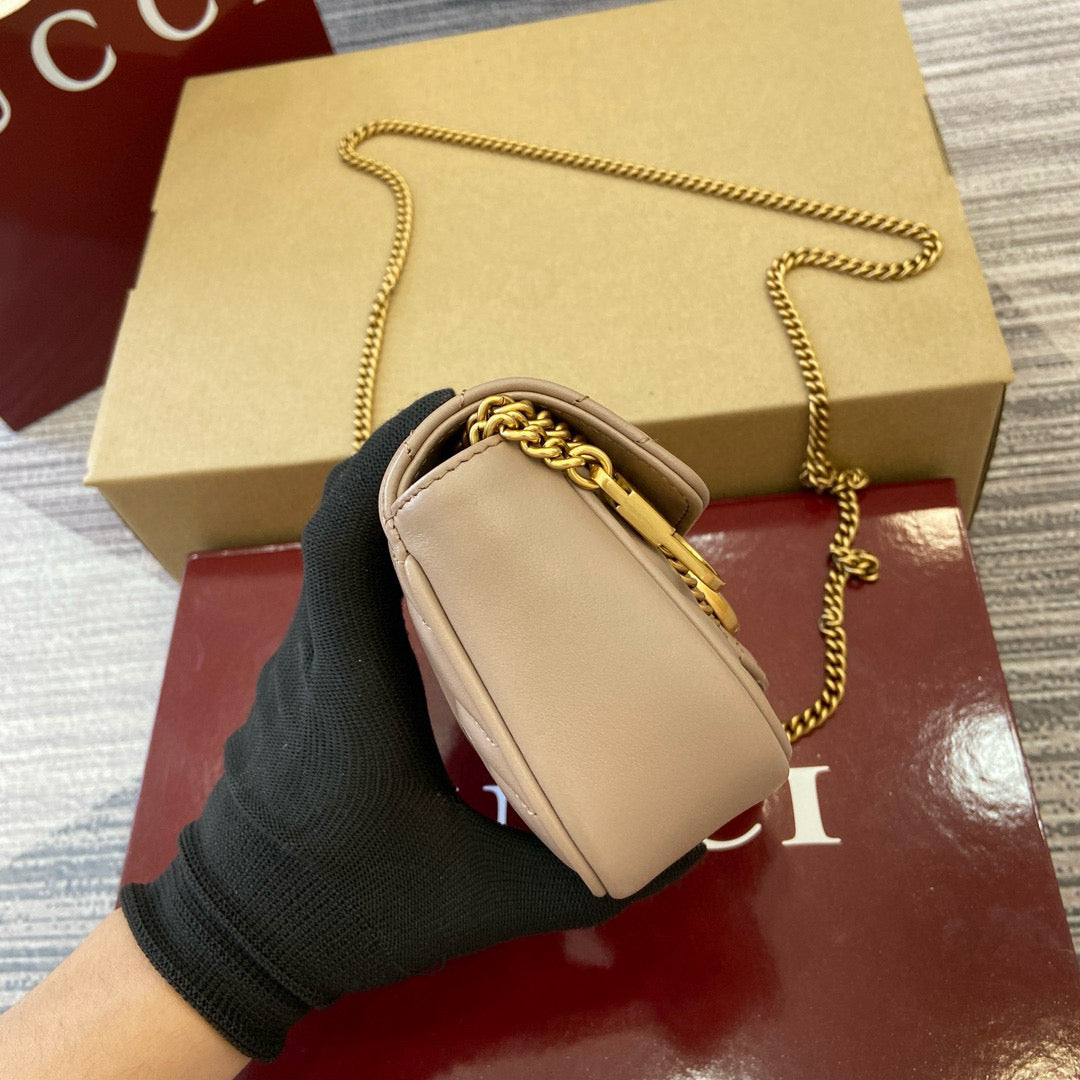 Gucci GG Marmont Super Mini