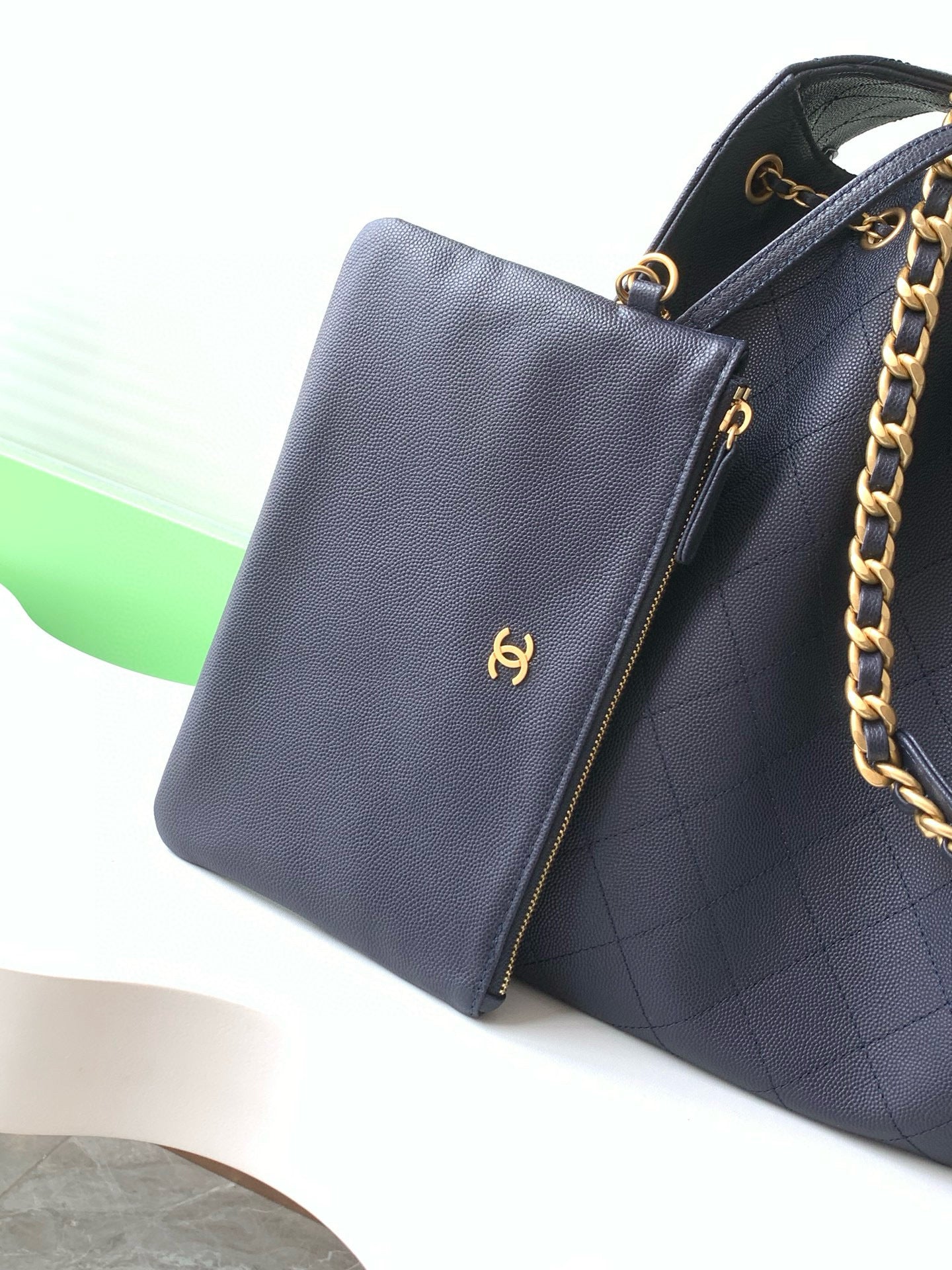Large 25 Handbag