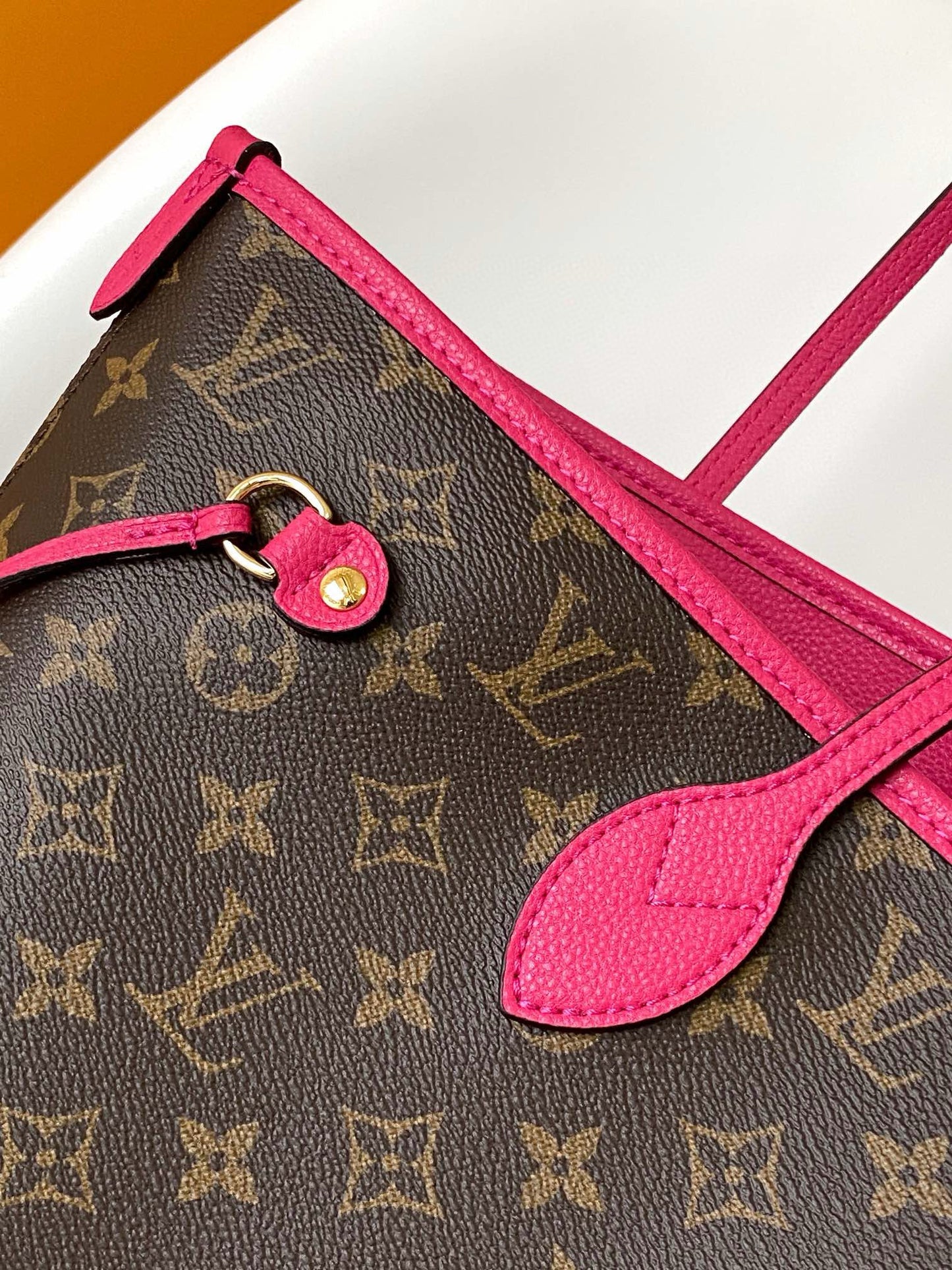 Louis Vuitton Neverfull Indside Out MM