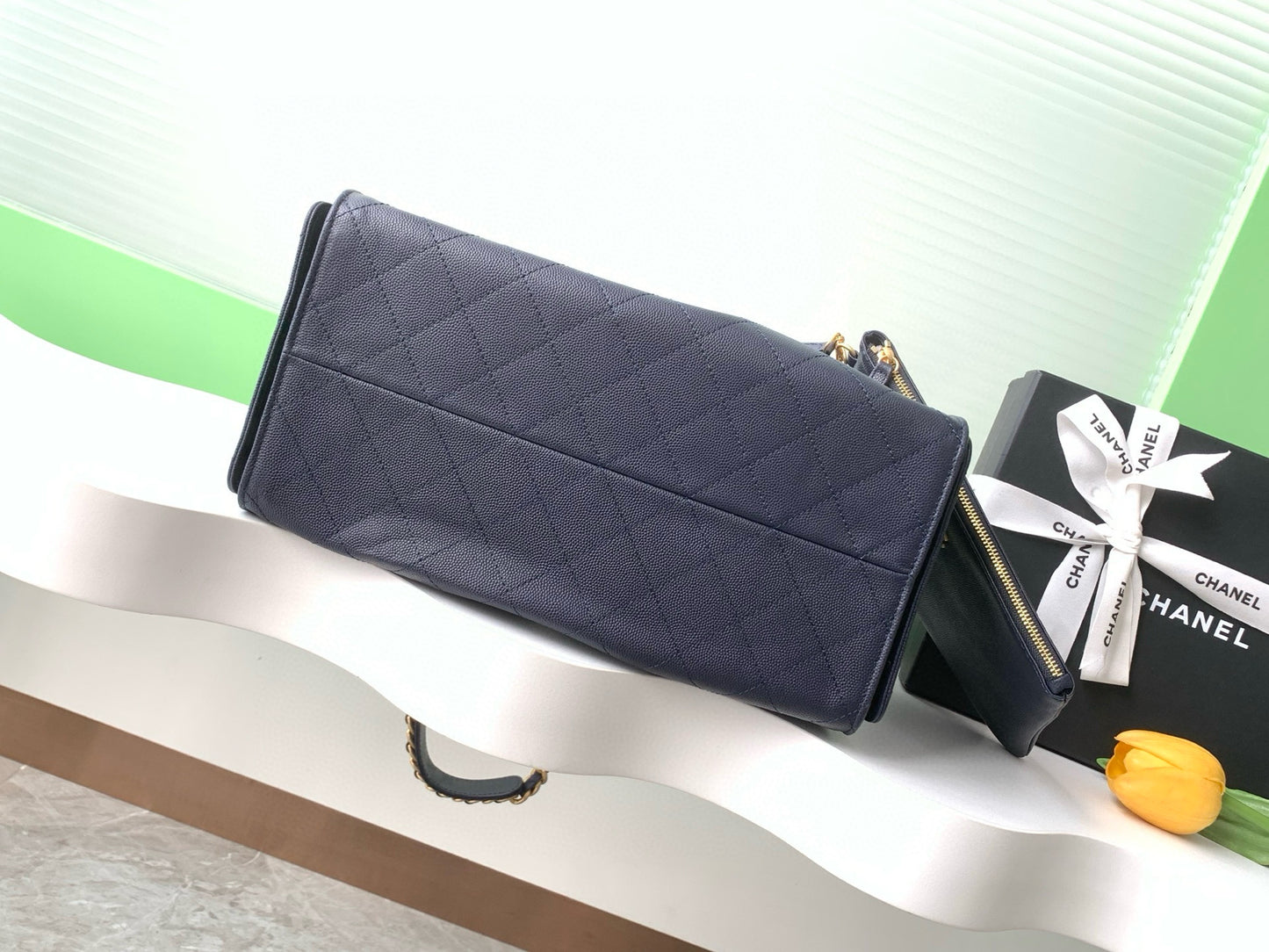 Large 25 Handbag