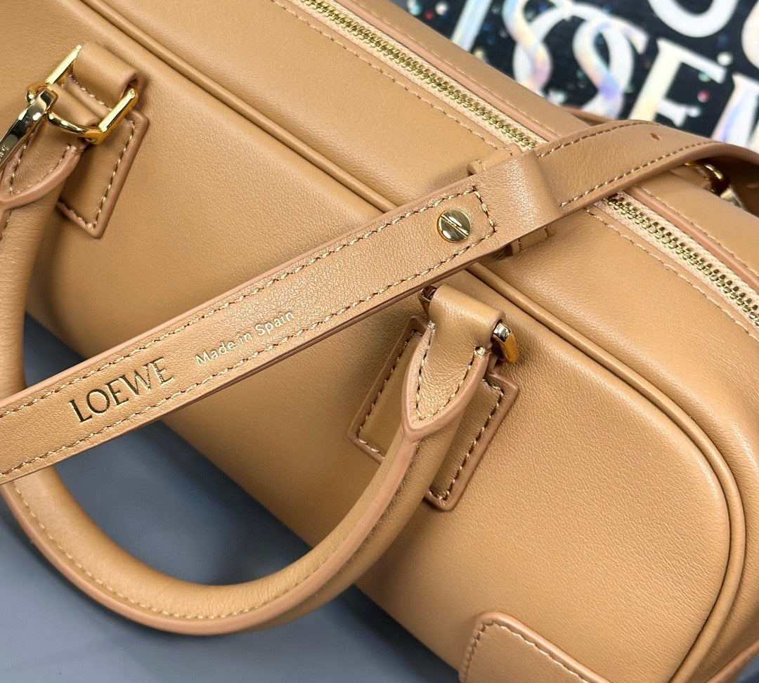 Loewe Amazon Cropped