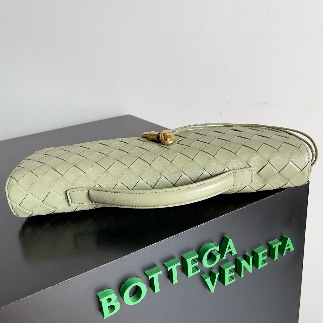 Bottega Veneta Andiamo Clutch
