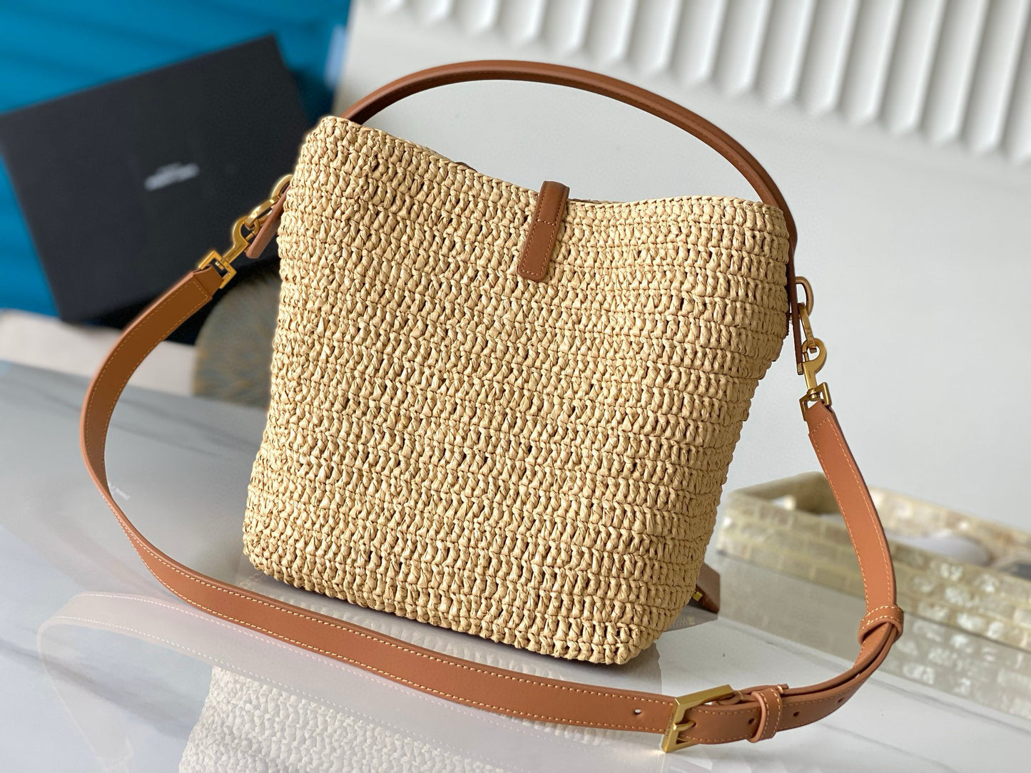 Yves Saint Laurent Le 37 Raffia