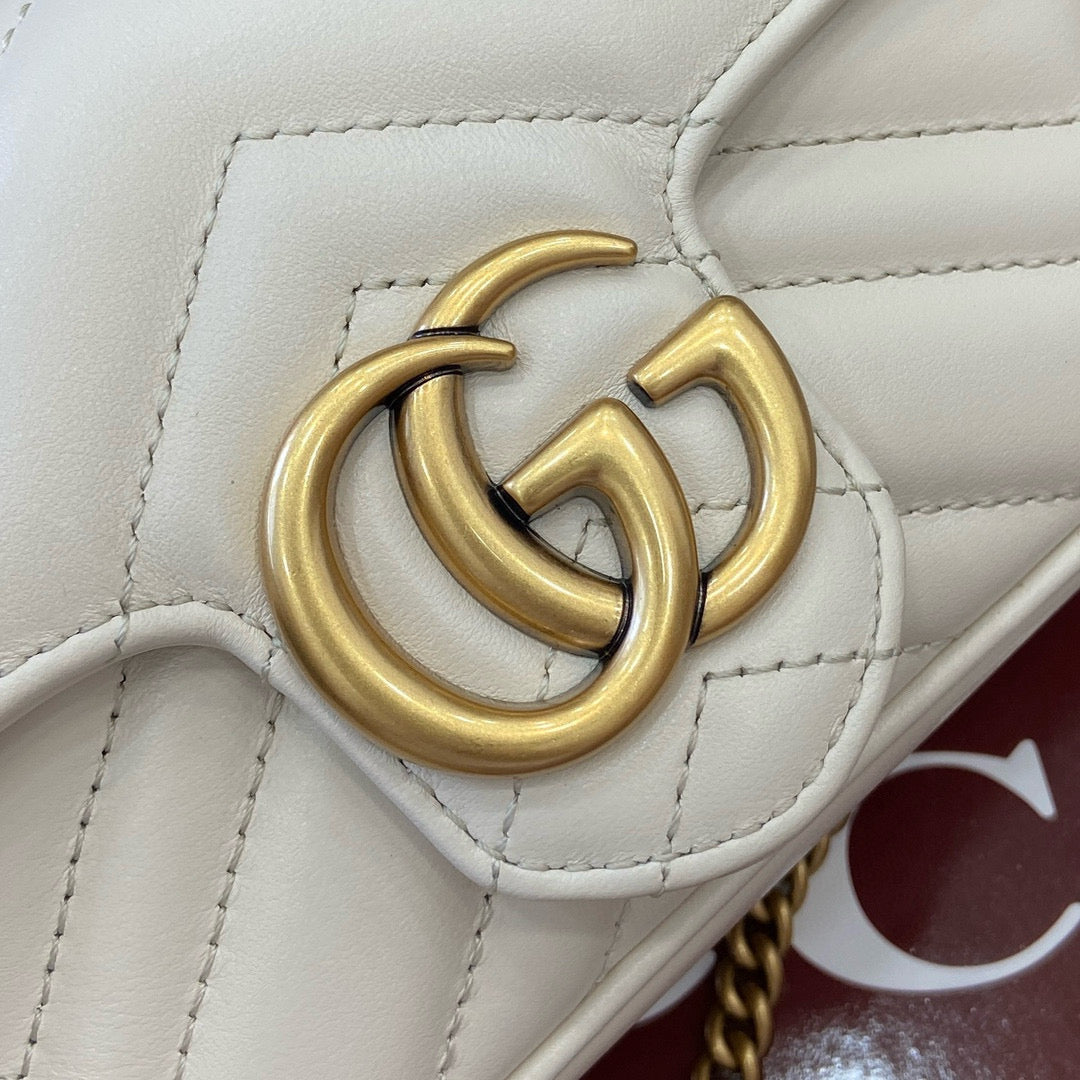 Gucci GG Marmont Super Mini