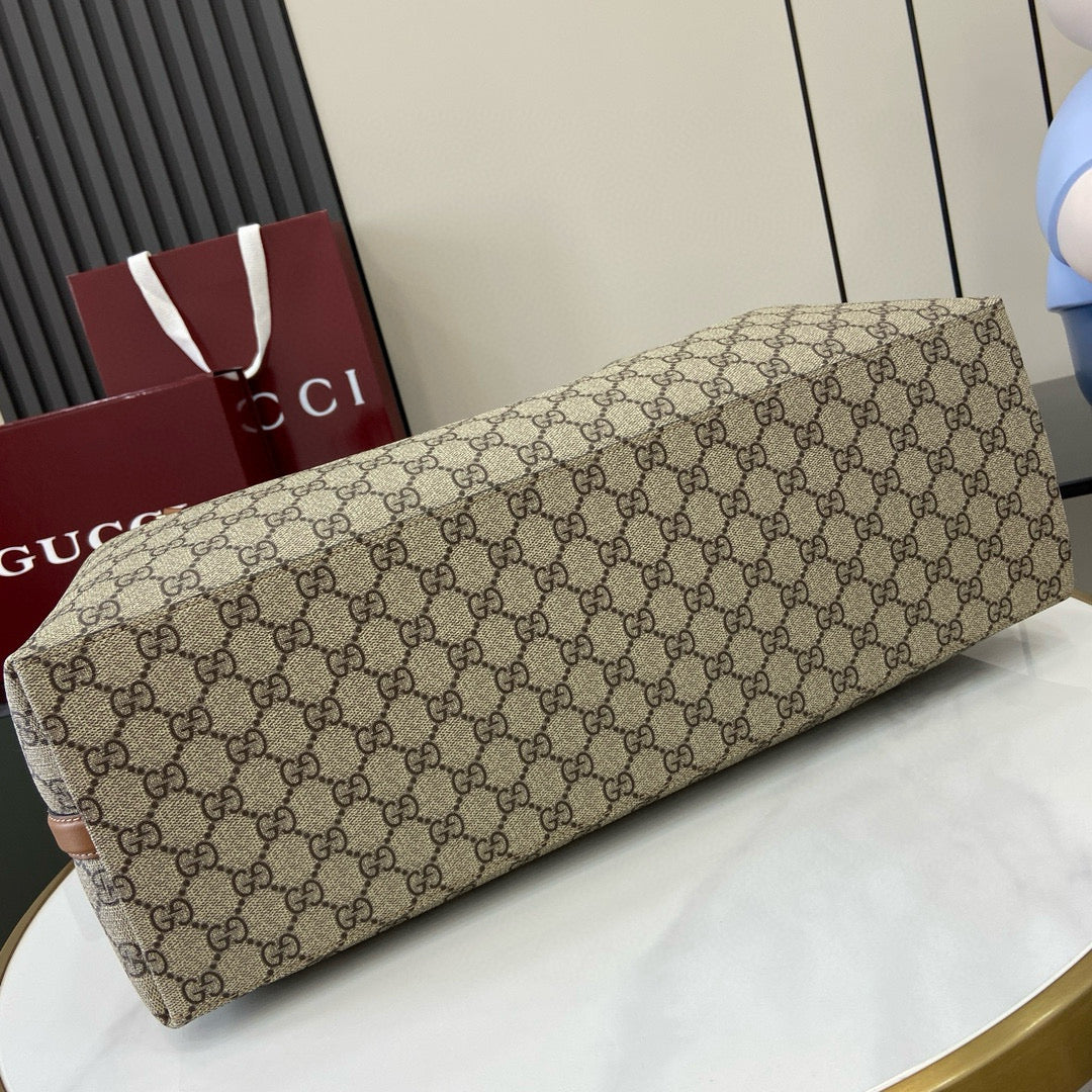 Gucci Emblem Medium Tote Bag