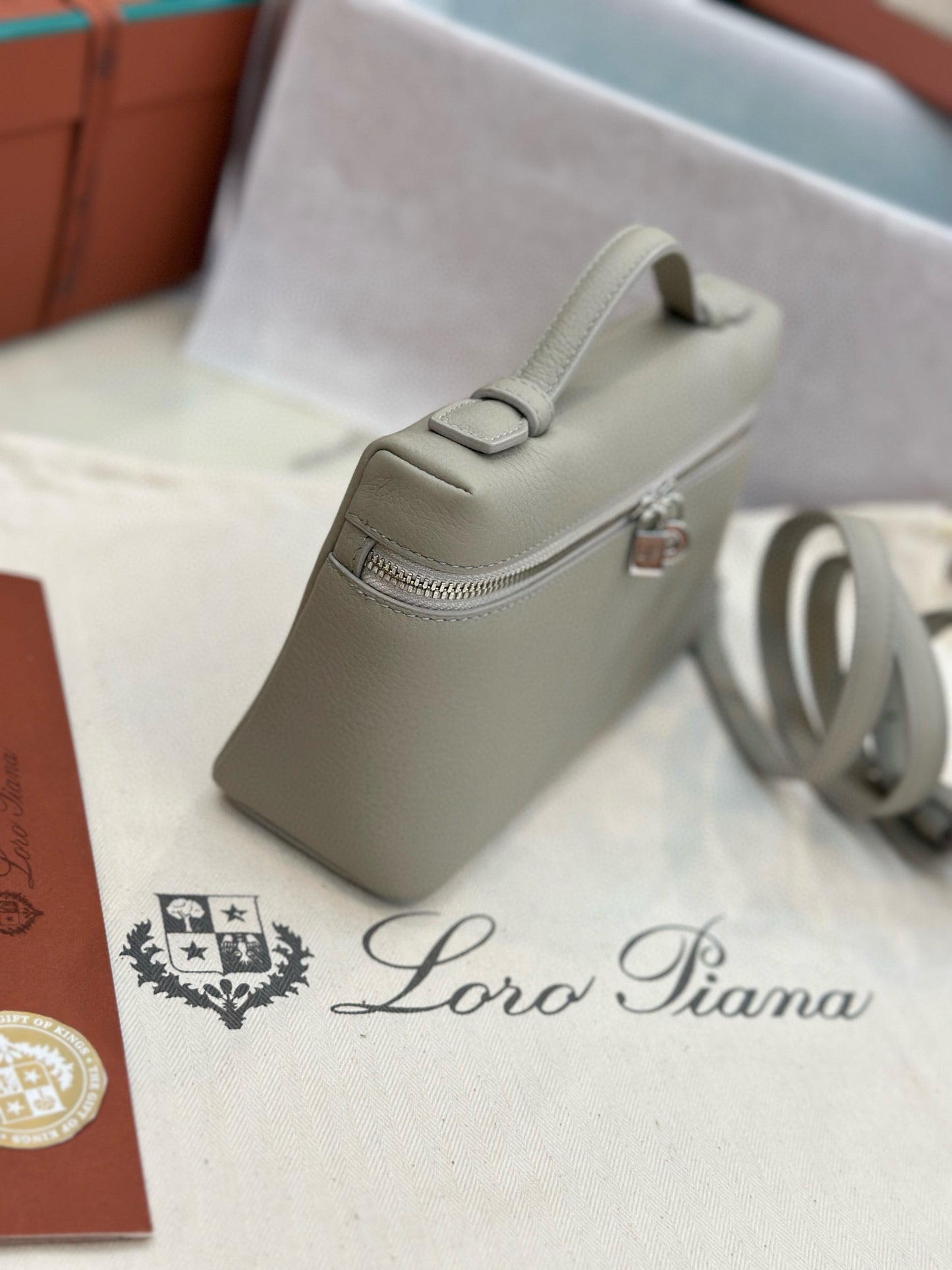 Loro Piana Extra Pocket L19