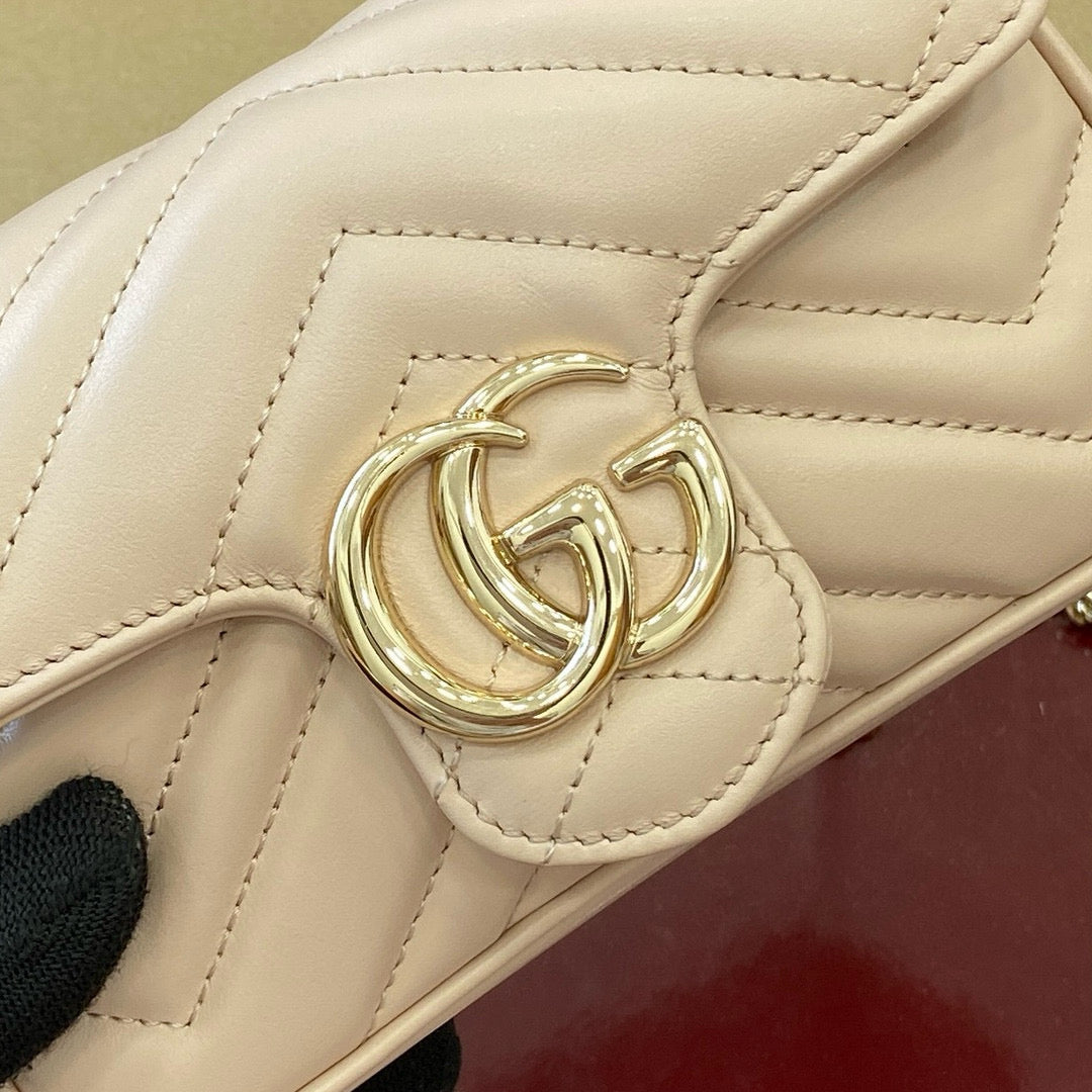 Gucci GG Marmont Super Mini