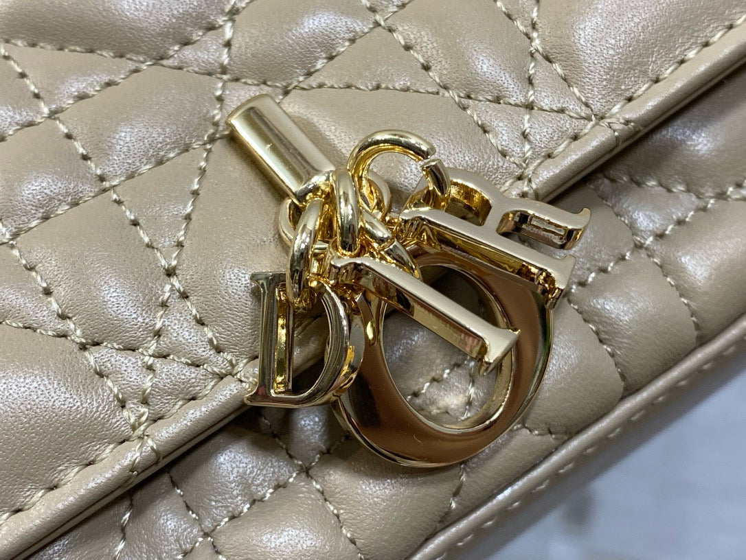Talk Pouch Phone