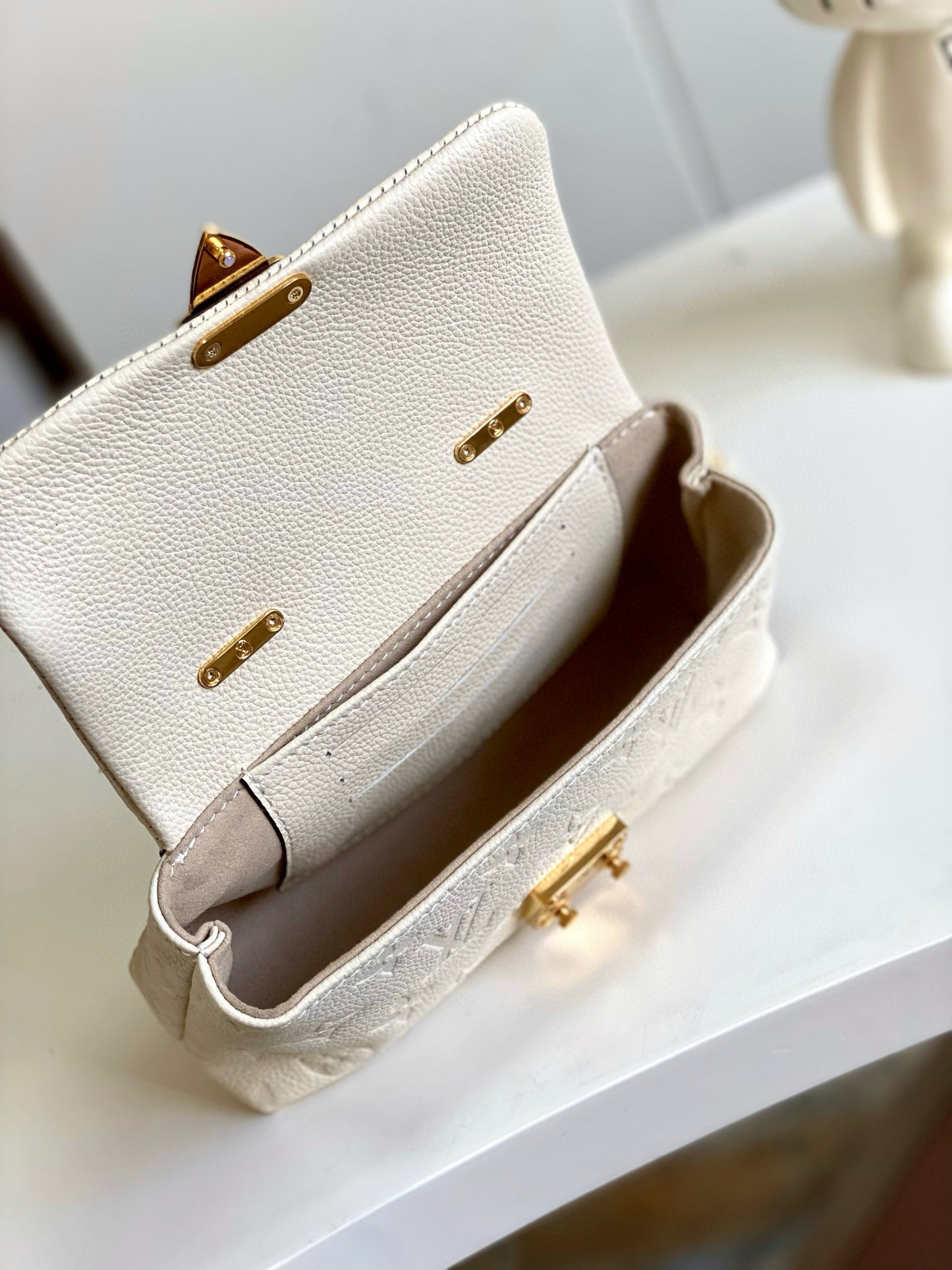 Louis Vuitton Madeleine BB