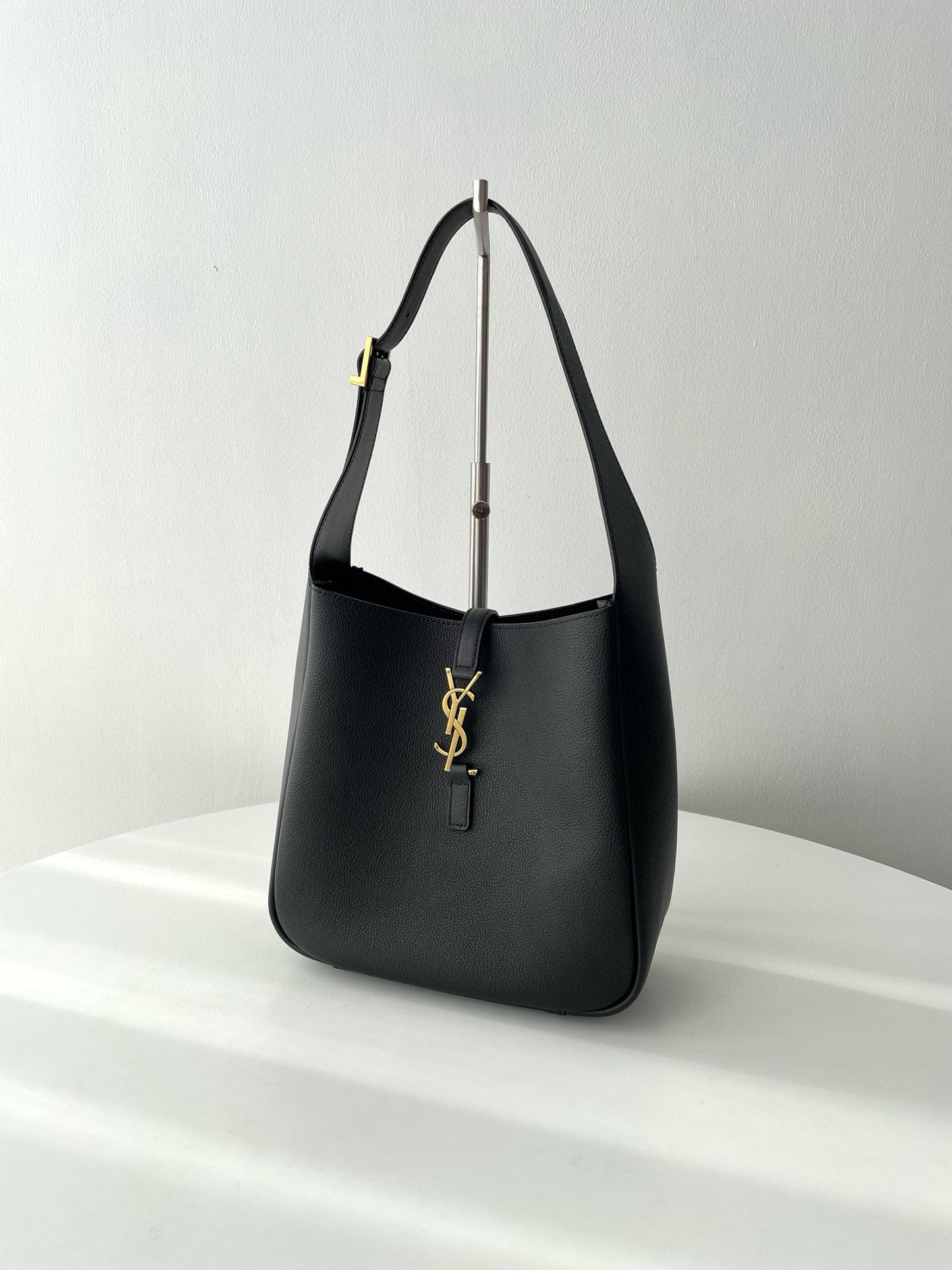 Ysl Le 5 A 7 Supple Small