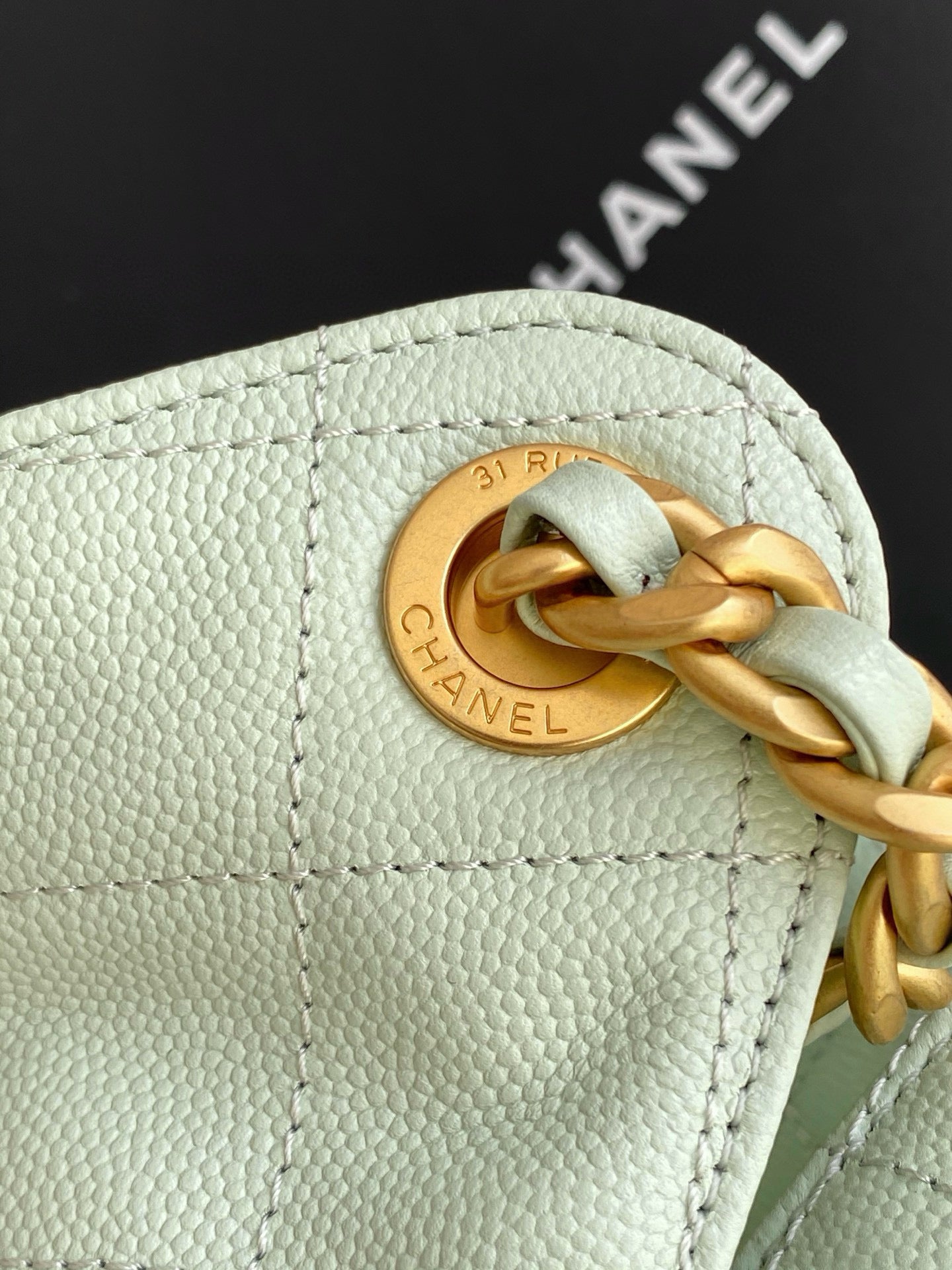 Large 25 Handbag