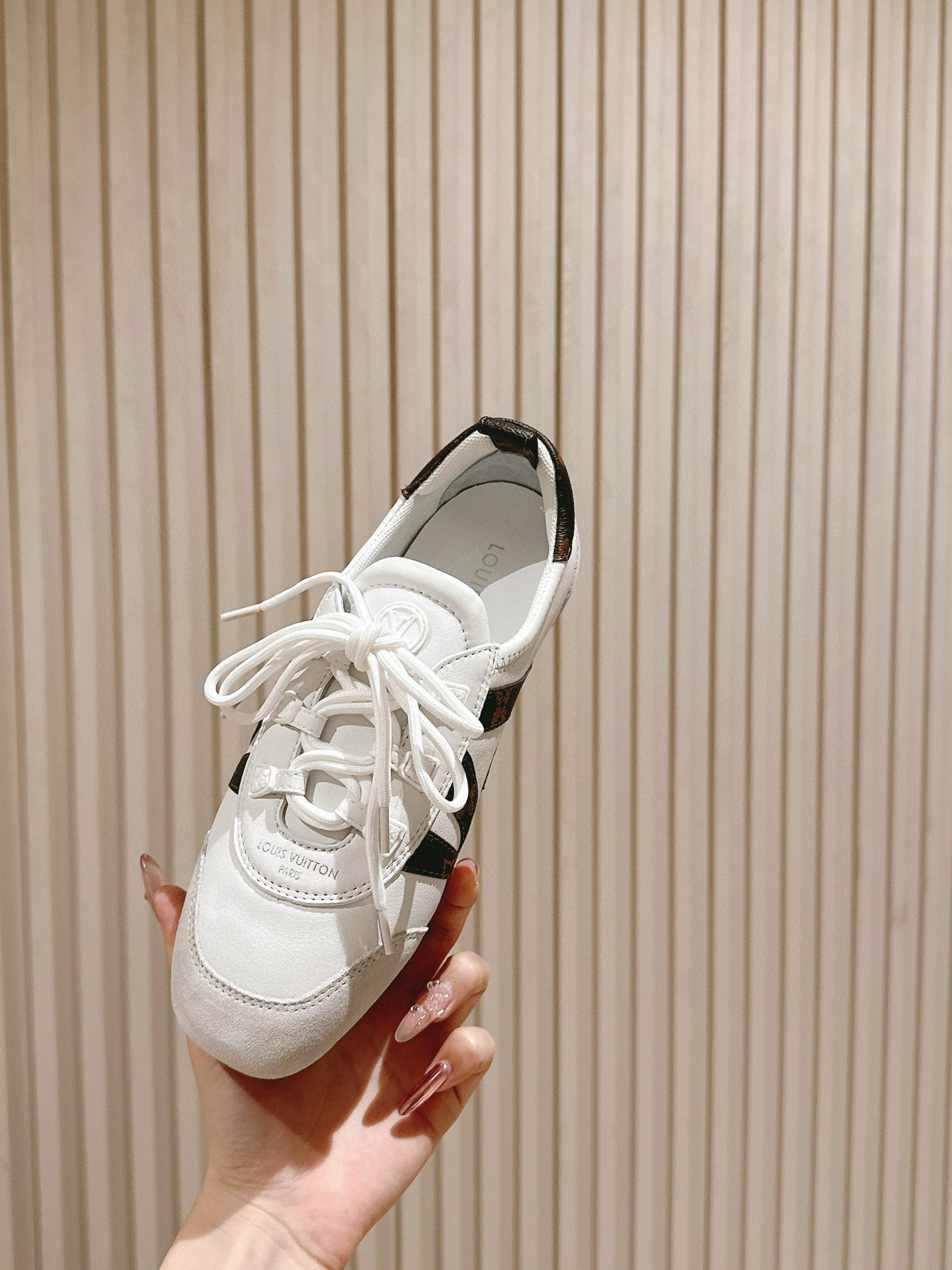 Sneakerina