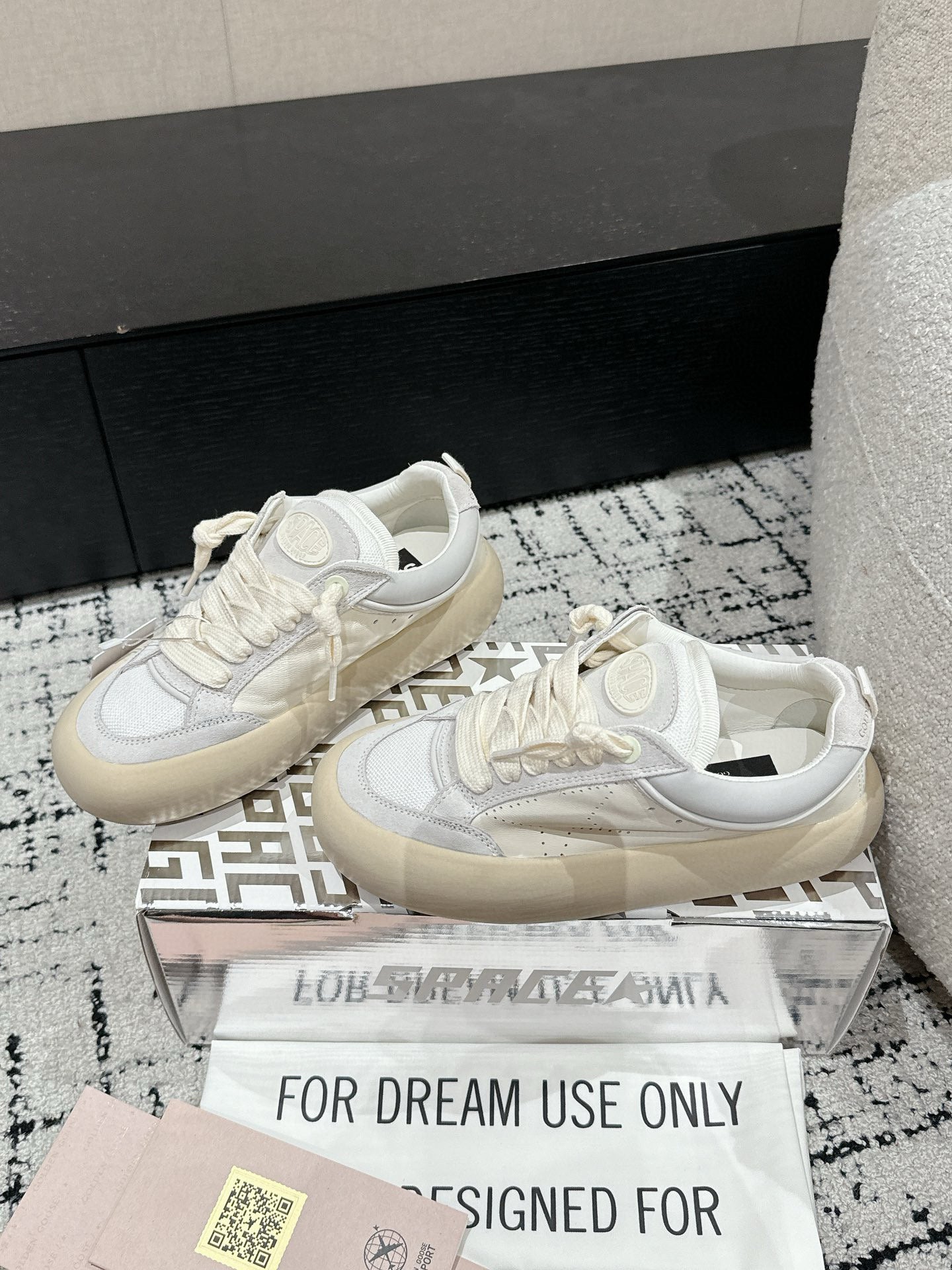 Golden Goose Sneaker