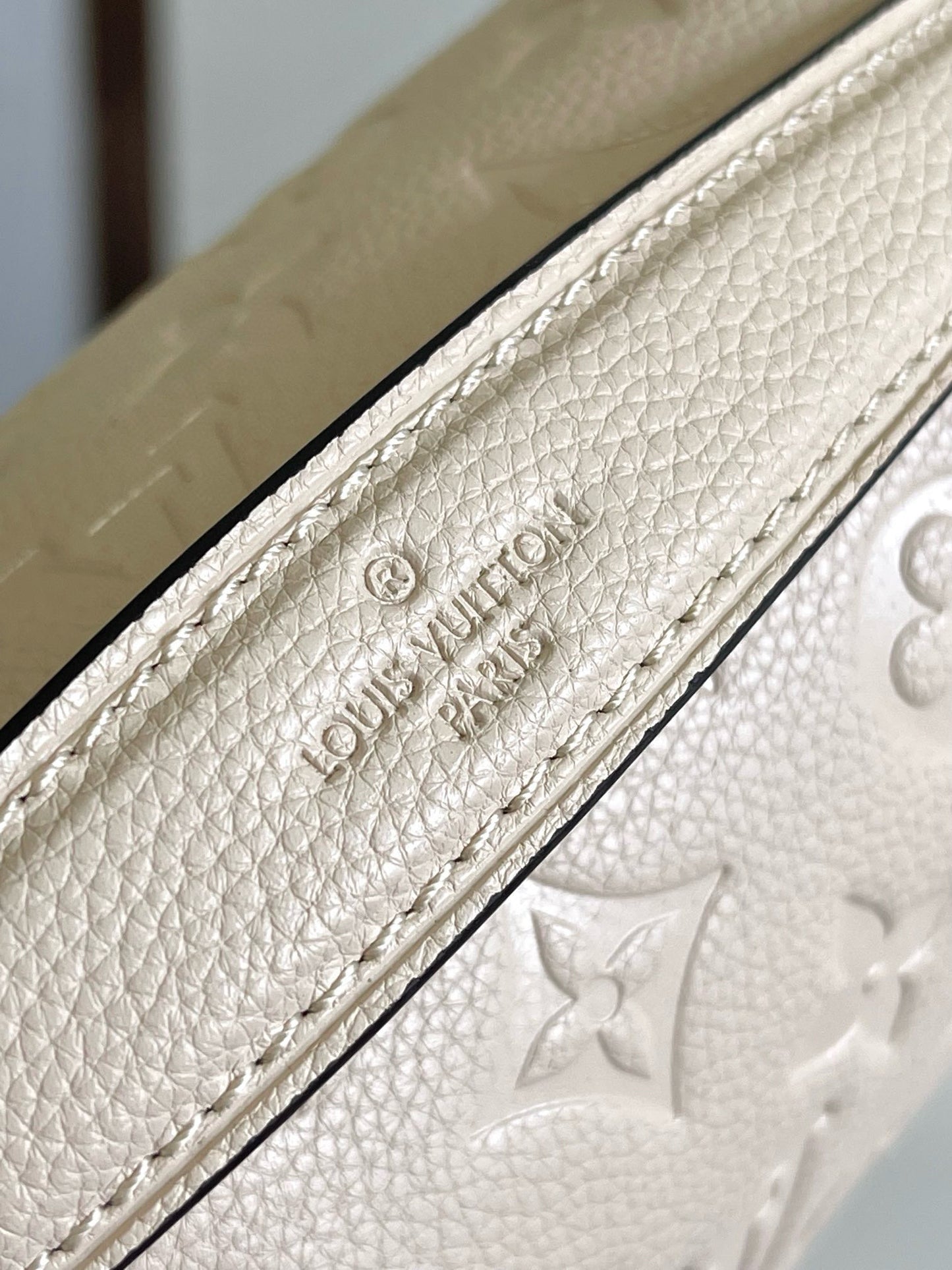 Louis Vuitton Pochette Metis