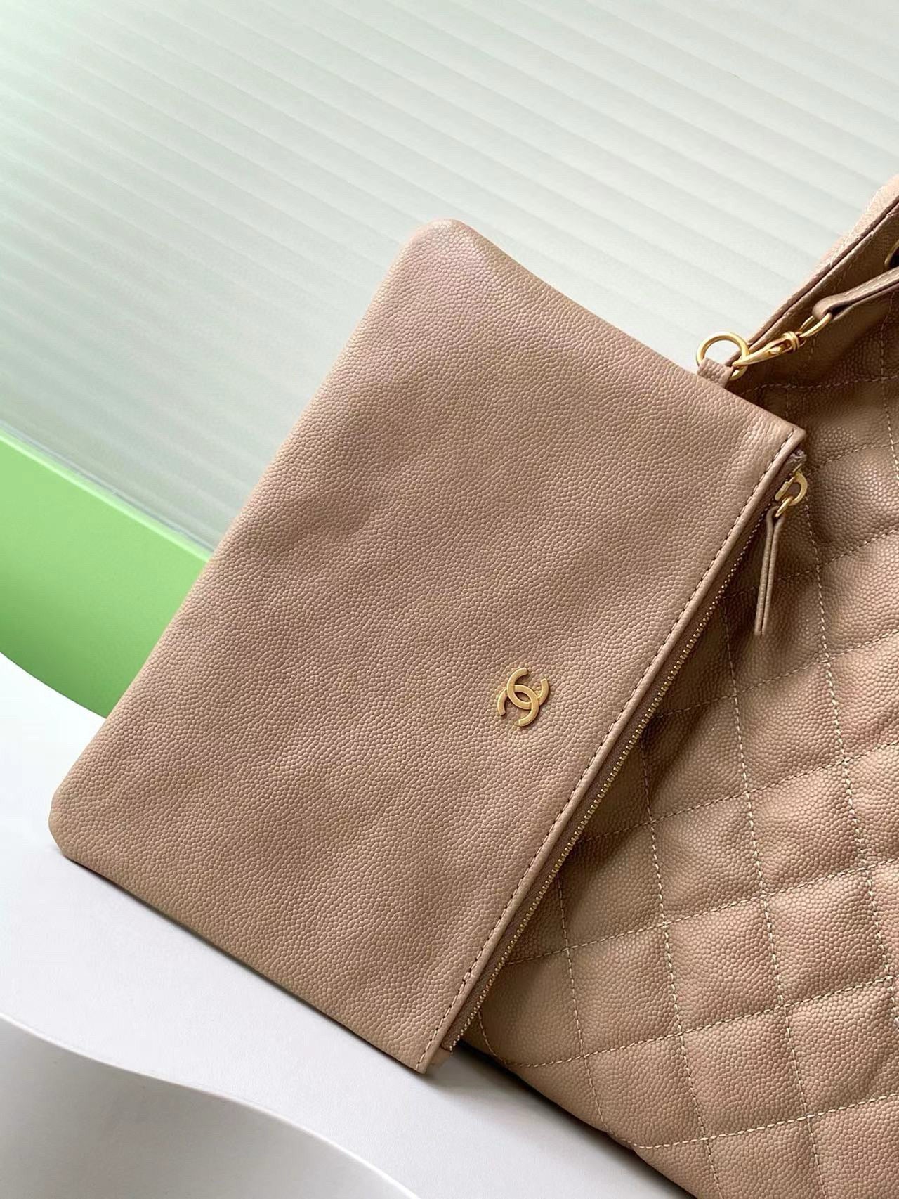 Large 25 Handbag