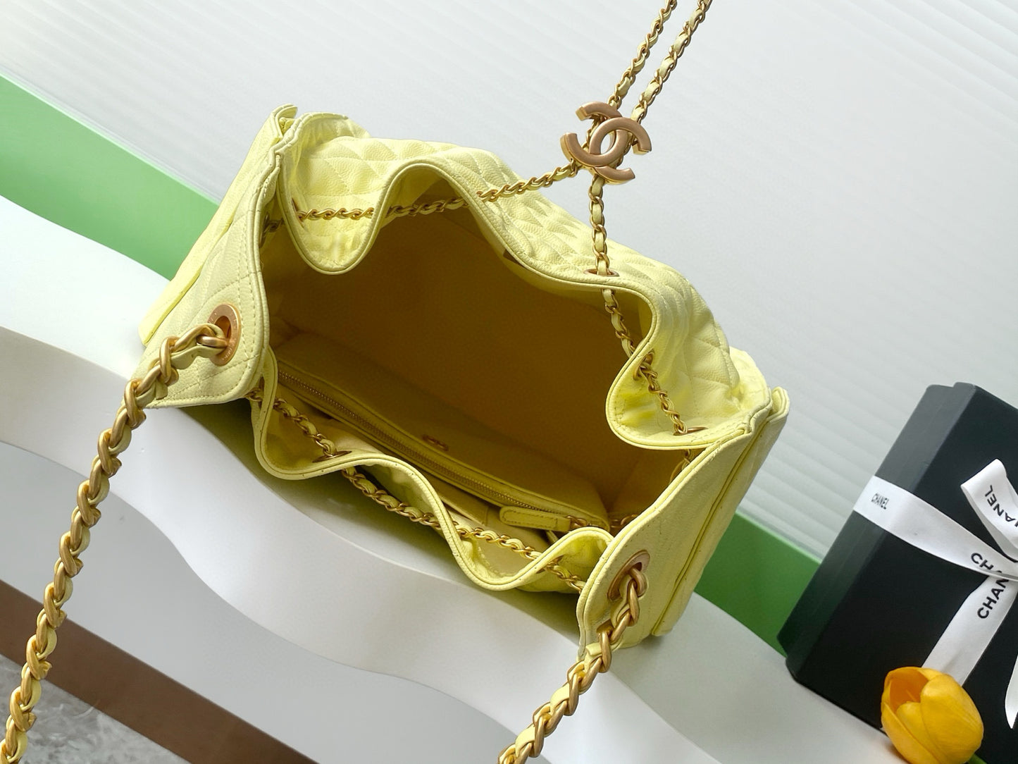 Large 25 Handbag
