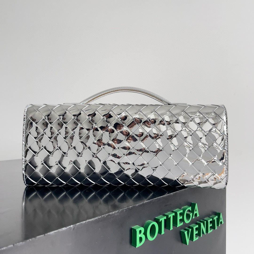 Bottega Veneta Andiamo Clutch