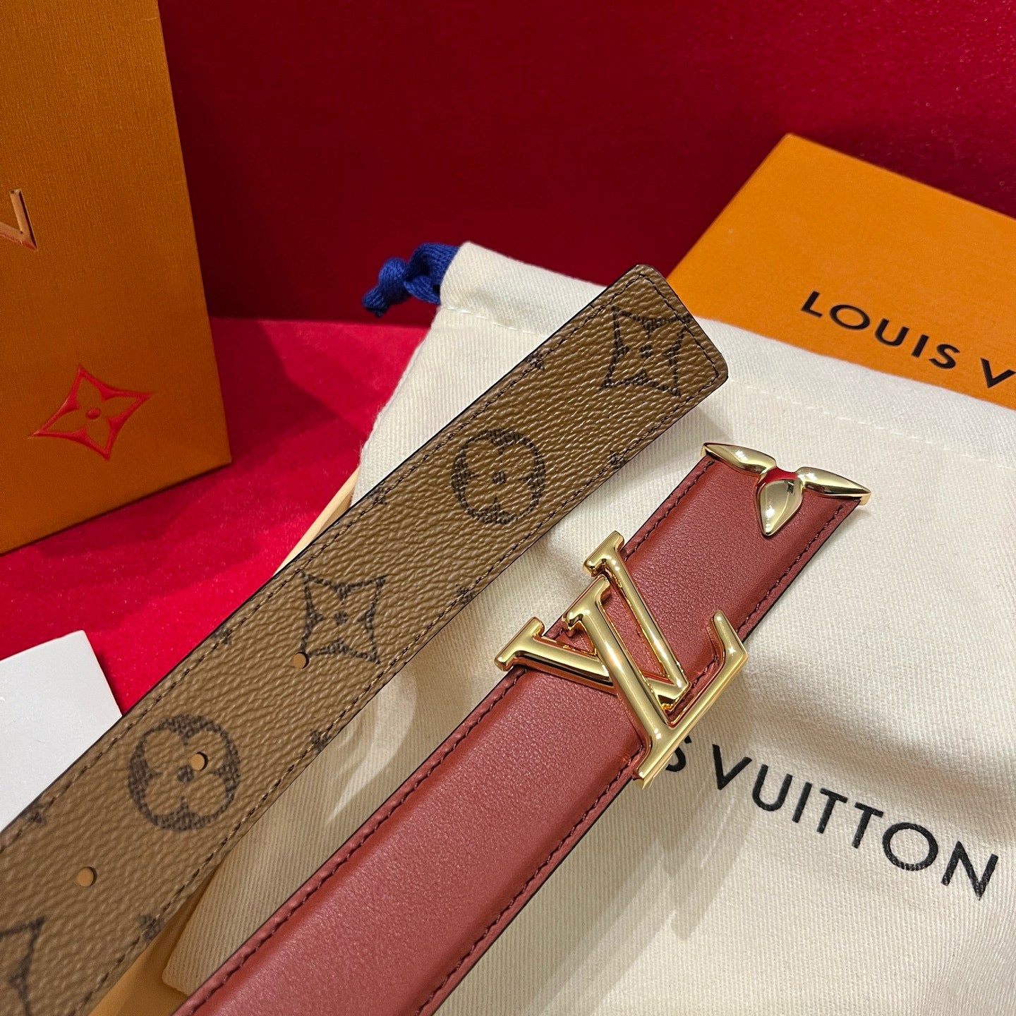Louis Vuitton Pretty Lv 30 mm Reversible Belt