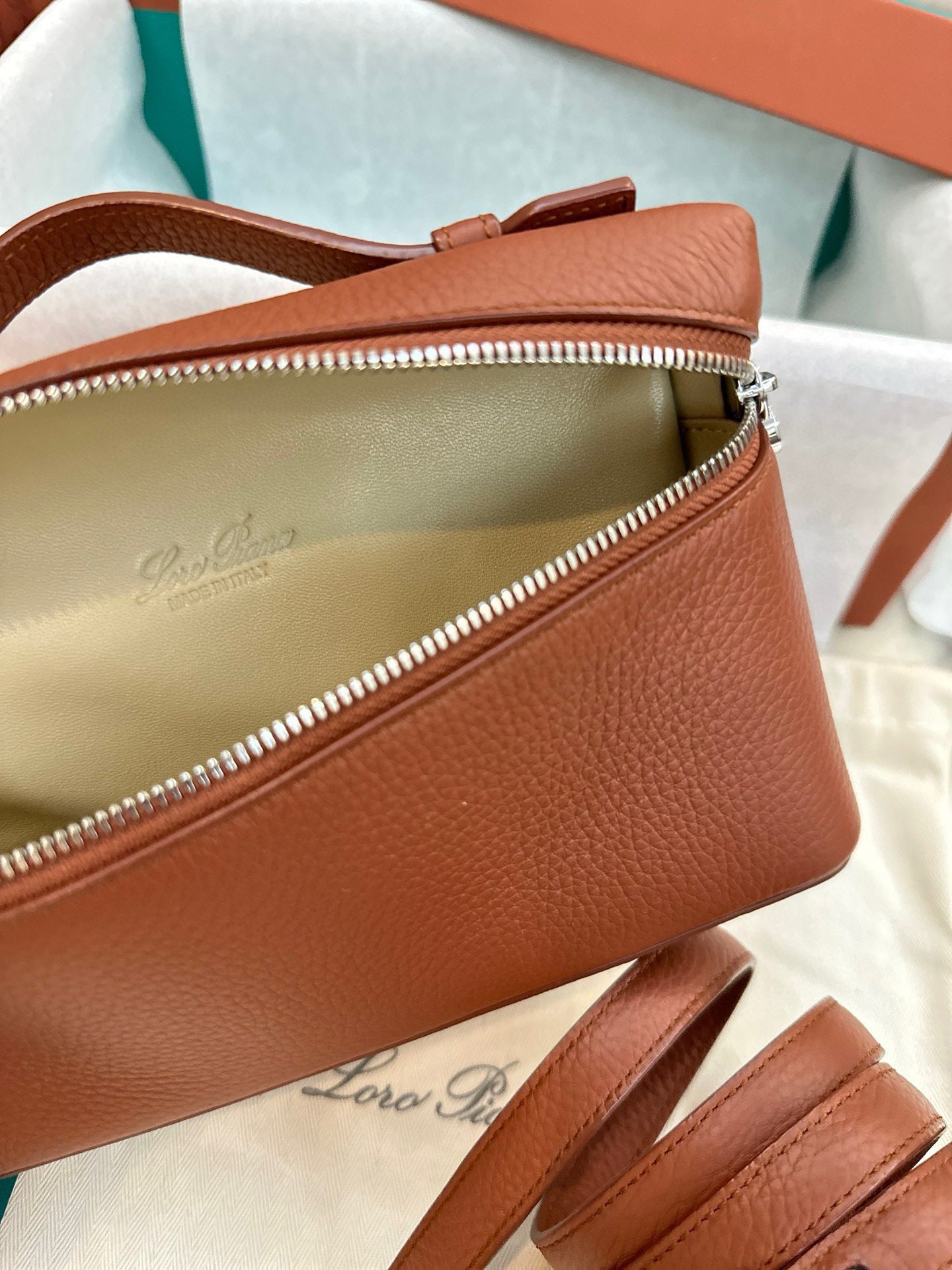 Loro Piana Extra Pocket L19